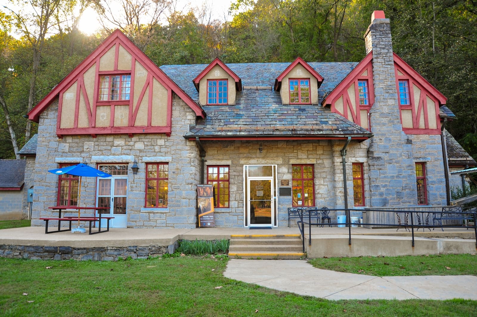 Photos Town of Grottoes